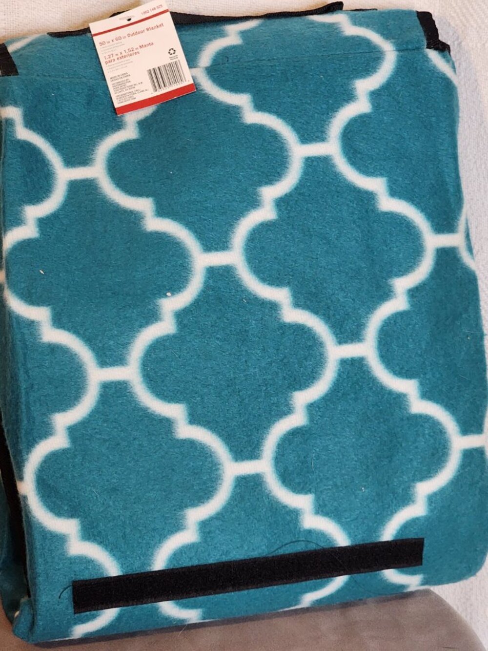 Home Depot Teal Lattice Pattern 50"x60" Water Resistant Backing Outdoor Blanket - Picture 6 of 16